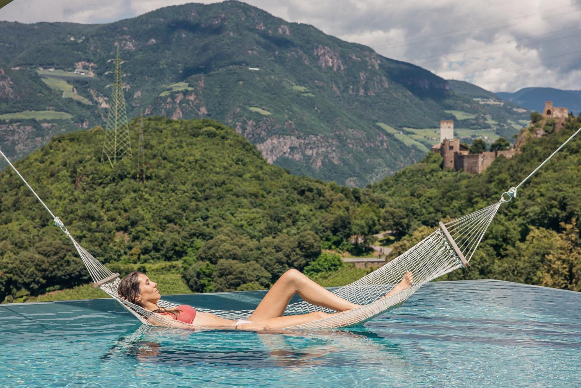 Hotel Sigmundskron Eppan an der Weinstraße Buitenkant foto