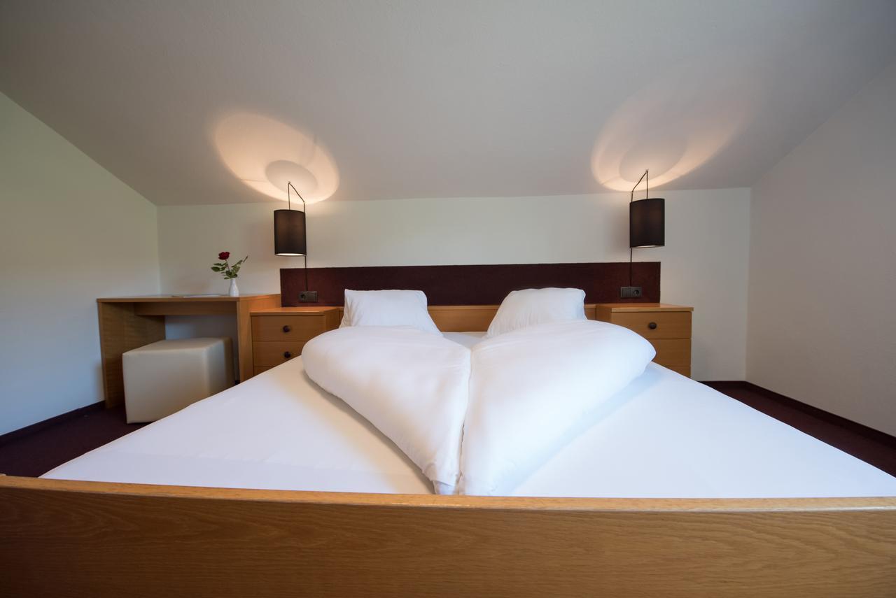 Hotel Sigmundskron Eppan an der Weinstraße Buitenkant foto